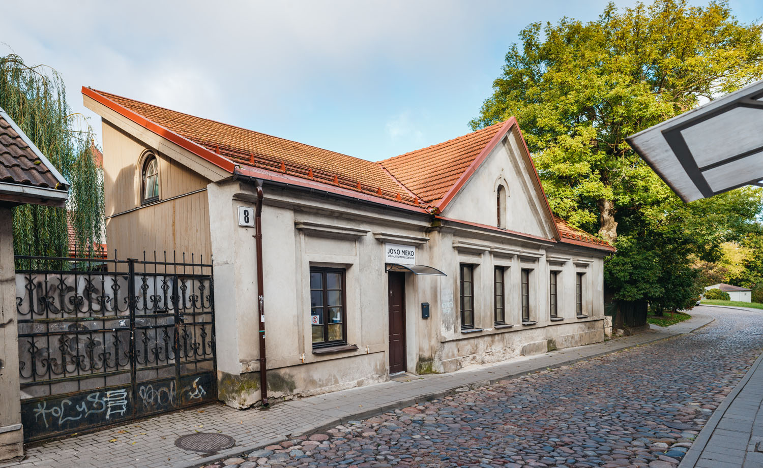 Jonas Brothers visual data 2